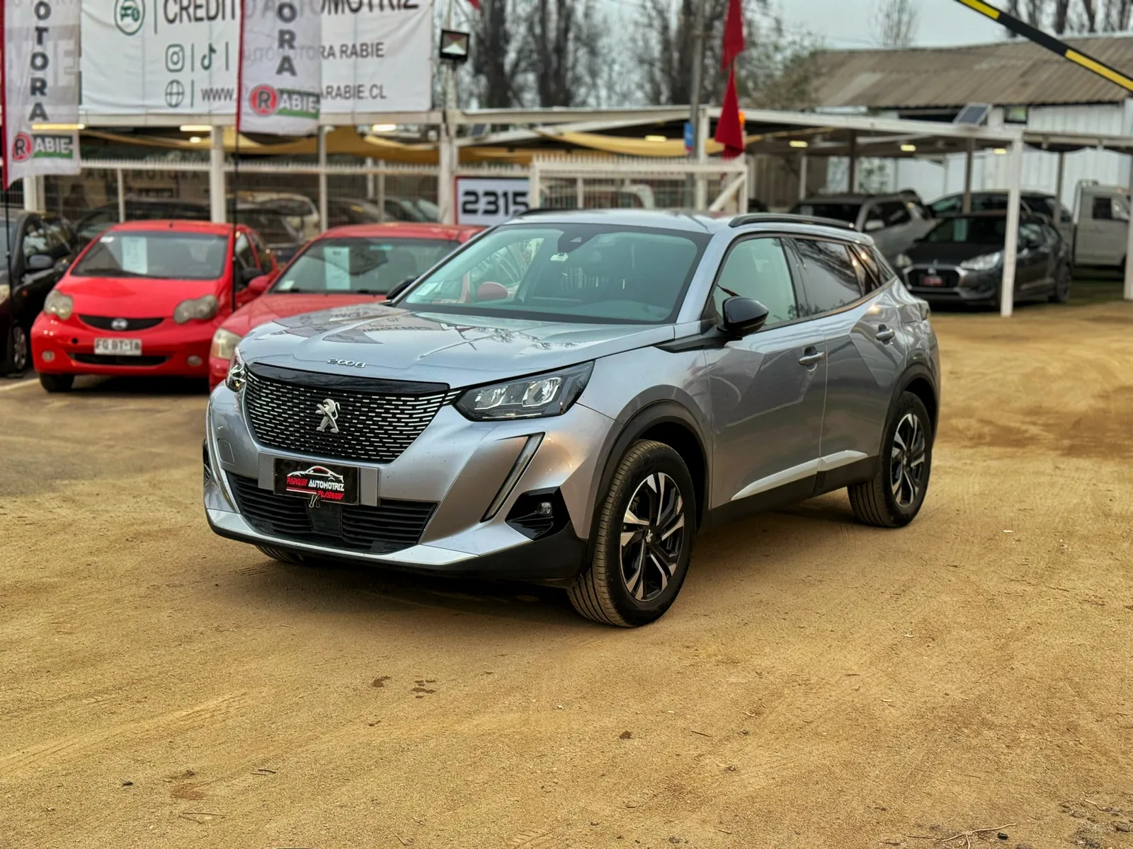 peugeot 2008 foto 2
