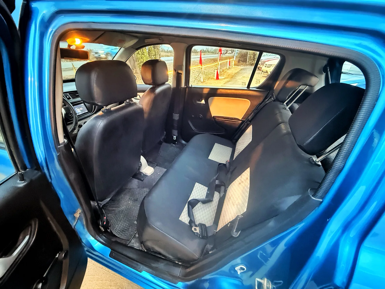 Suzuki Alto foto 7