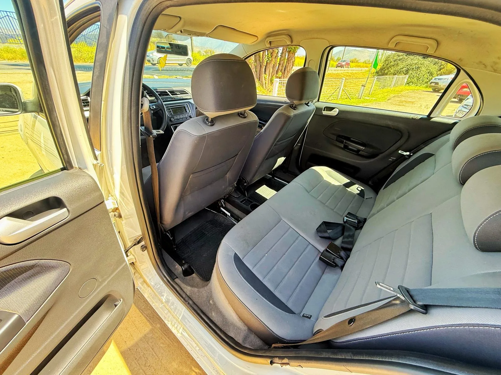Volkswagen Gol foto 7