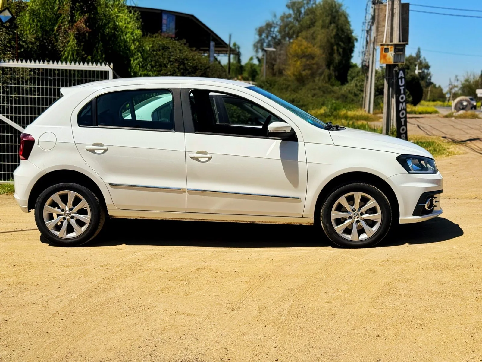Volkswagen Gol foto 4