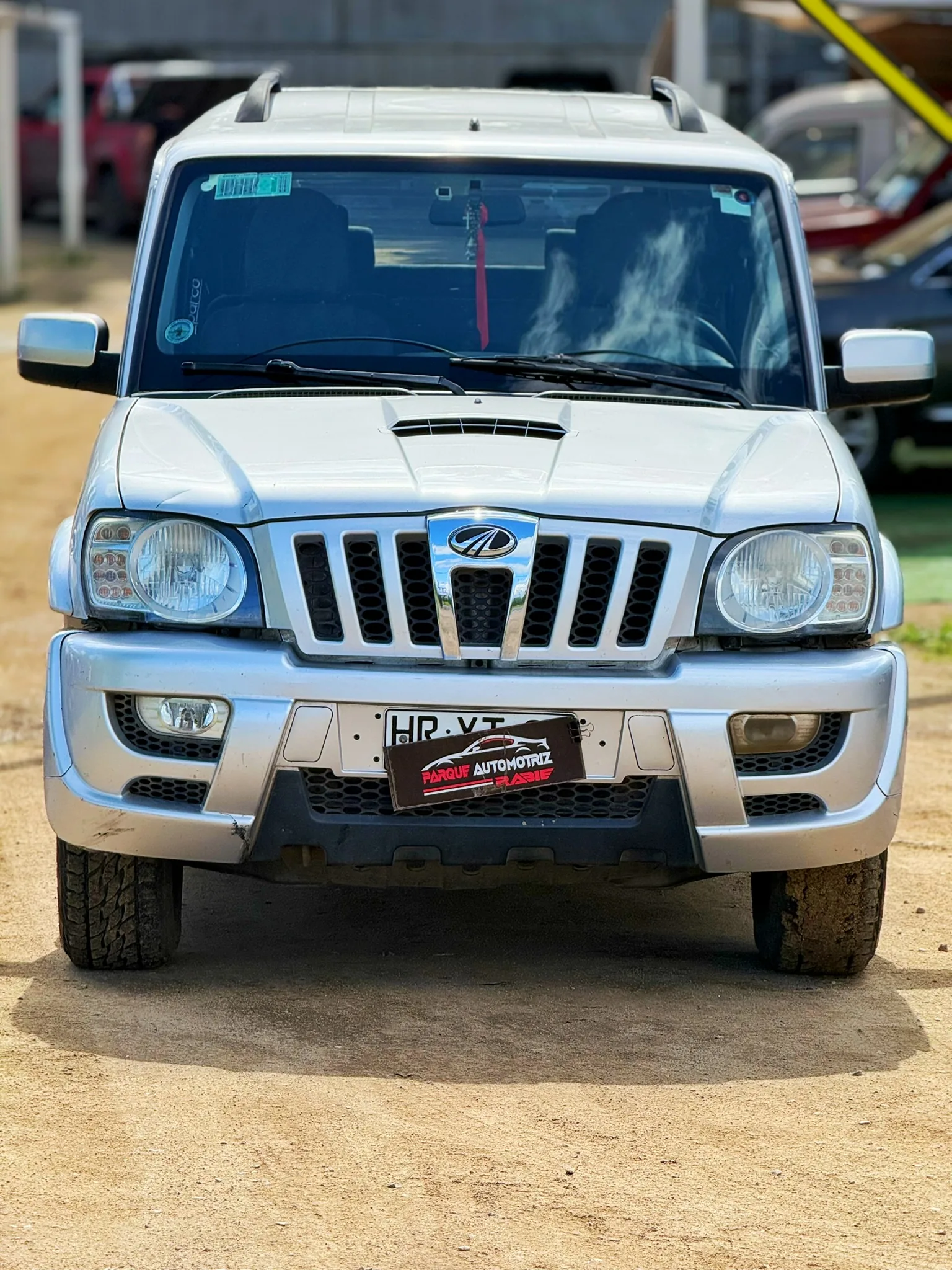 mahindra scorpio foto 2