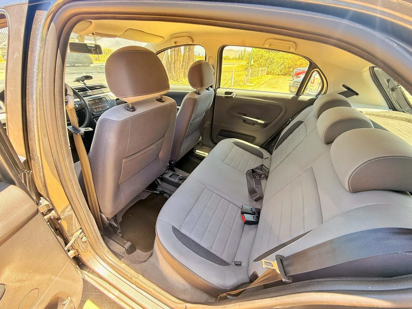 Volkswagen Gol Highline foto 9