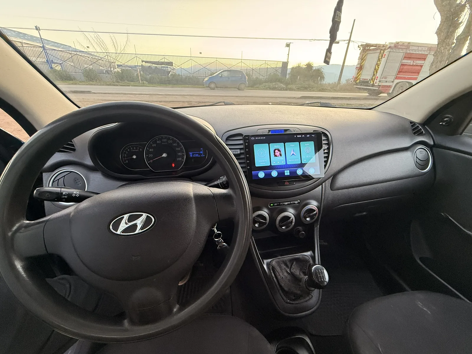 hyundai i10 foto 12