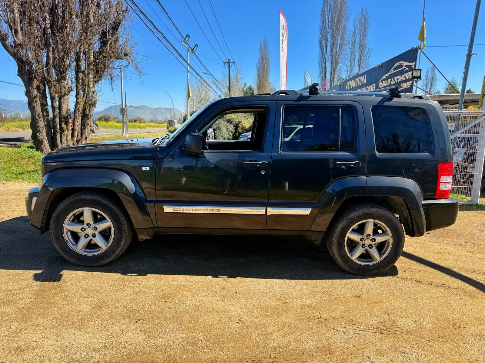 Jeep Cherokee Liberty foto 5