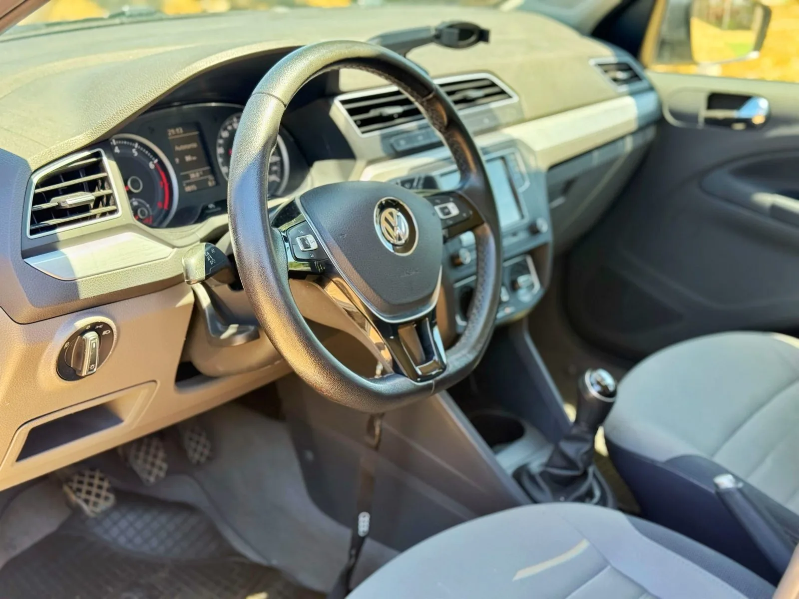 Volkswagen Gol Highline foto 8