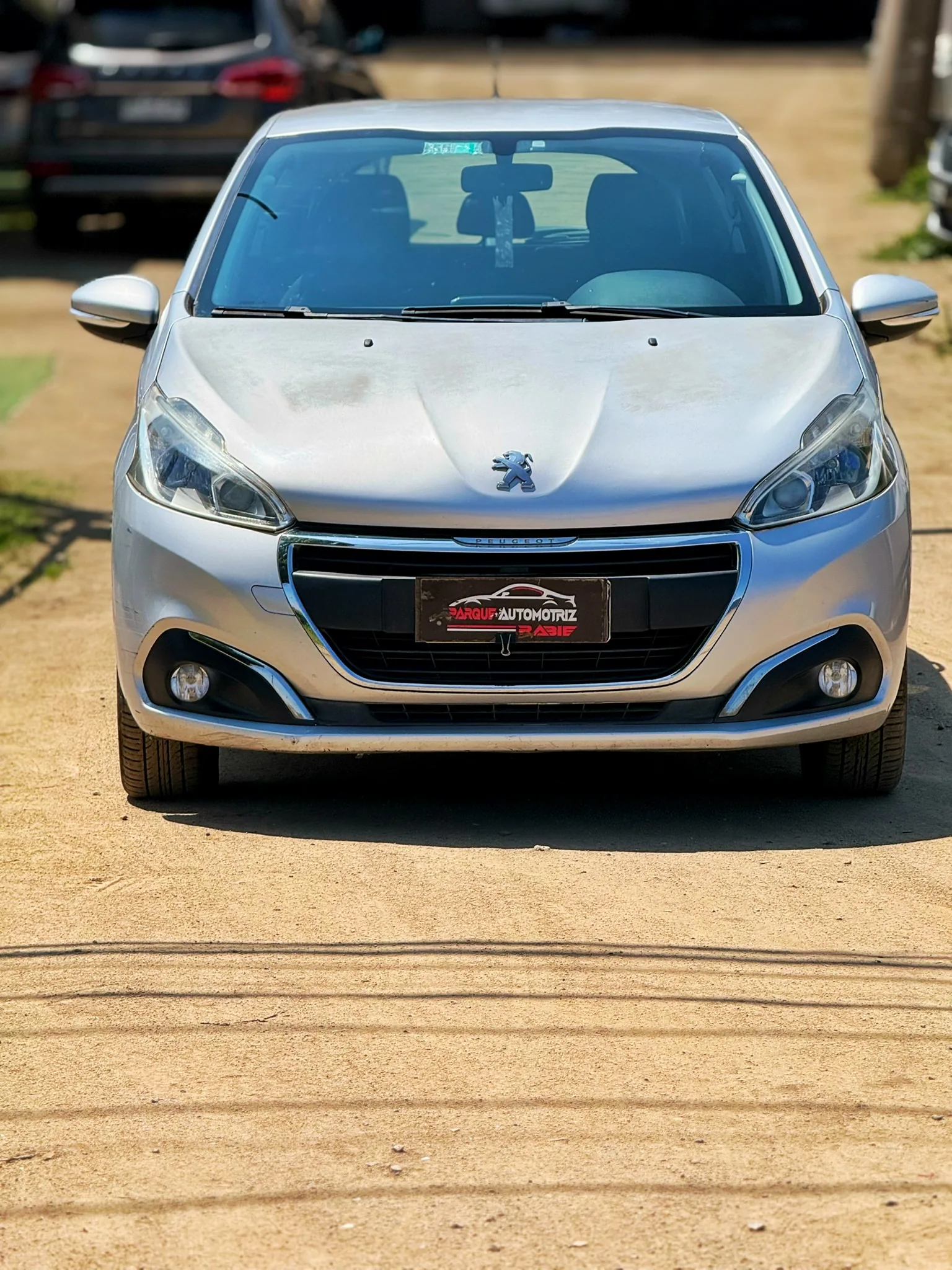 peugeot 208 foto 2
