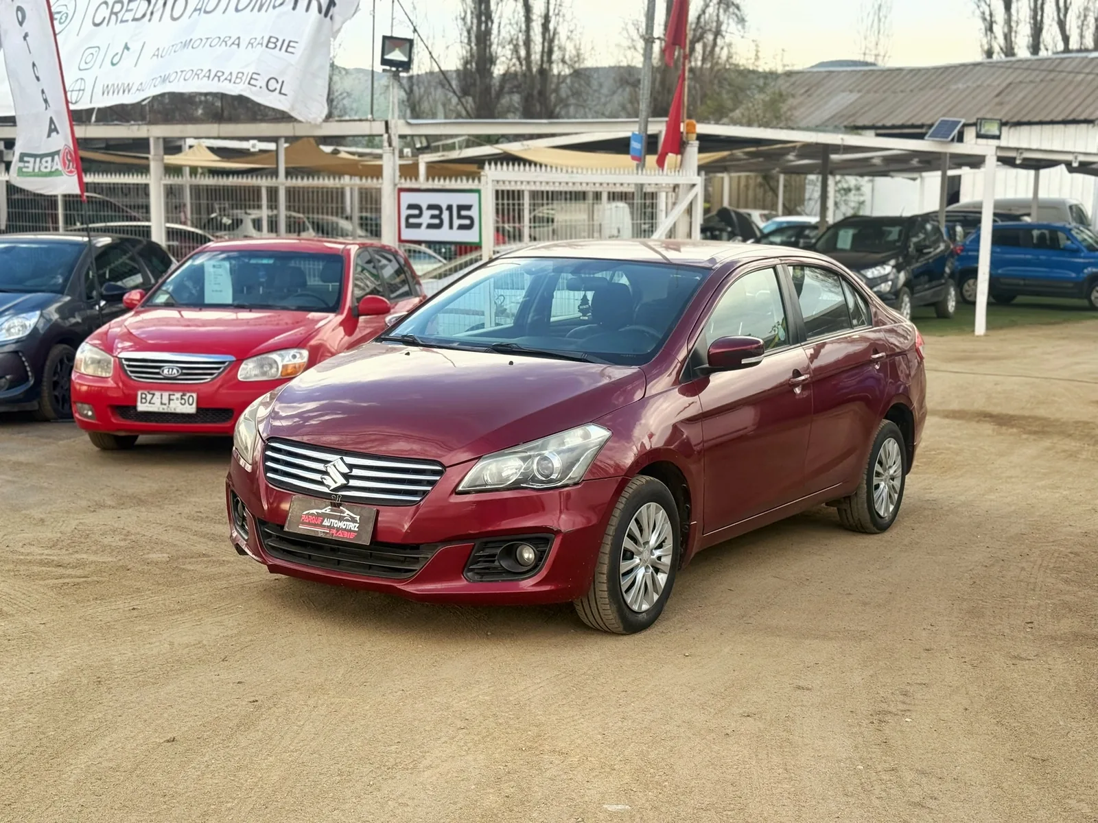 suzuki ciaz foto 2