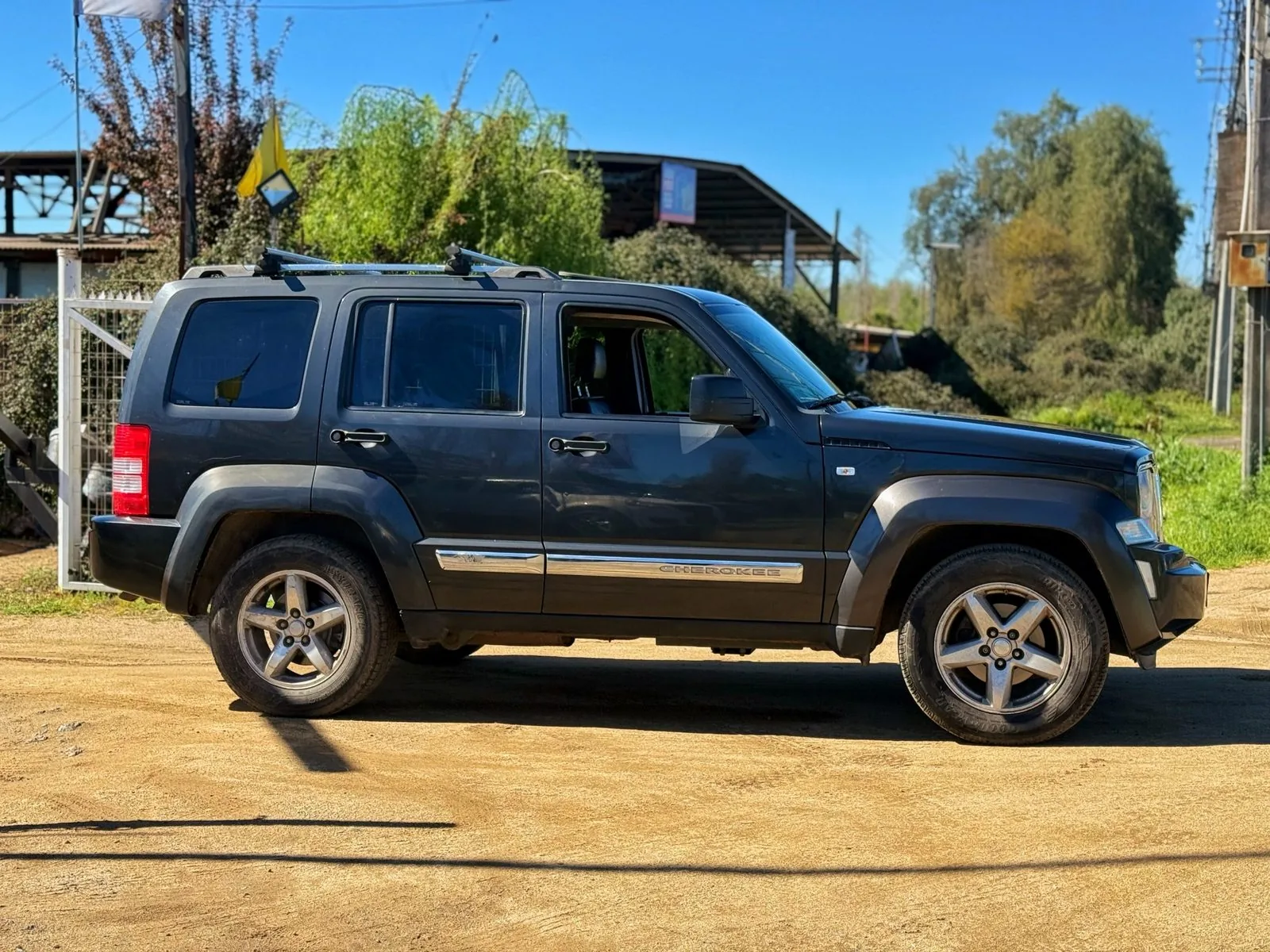 Jeep Cherokee Liberty foto 6