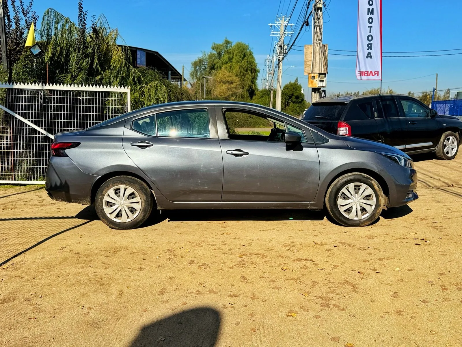 Nissan Versa foto 5