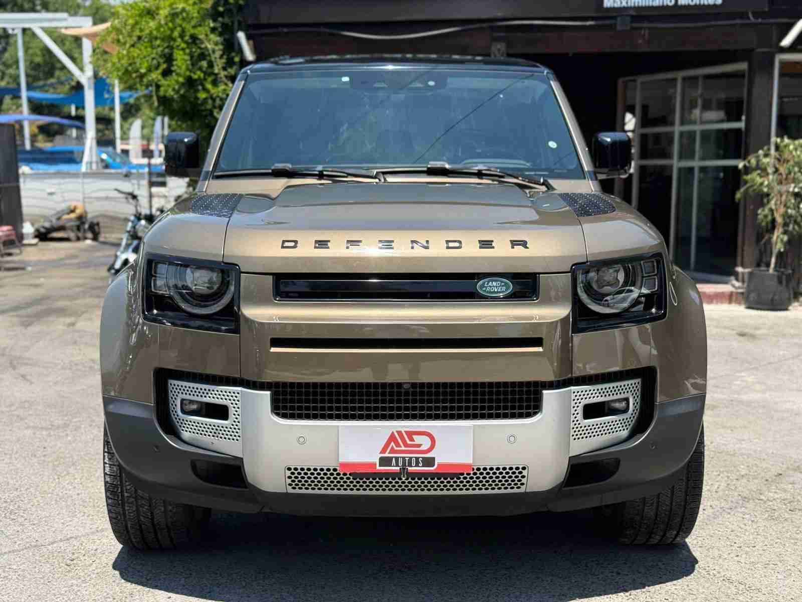 LAND ROVER DEFENDER 110 FIRST EDITION foto 2