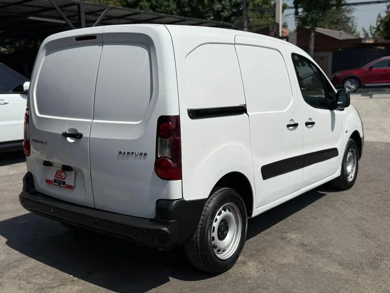 Peugeot PARTNER HDI 1.6 MT DIESEL IMPECABLE foto 4