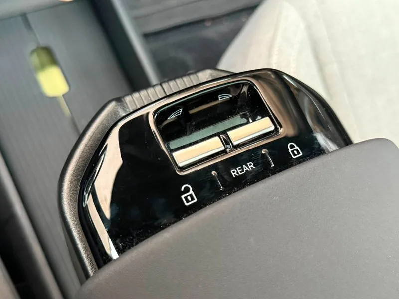 Volvo EX30 E60 ULTRA AT foto 11
