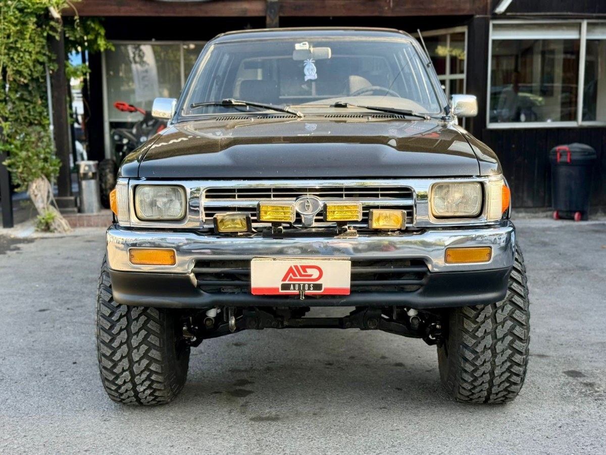 Toyota Hilux 2.4 MT 4x4 D Cab foto 17
