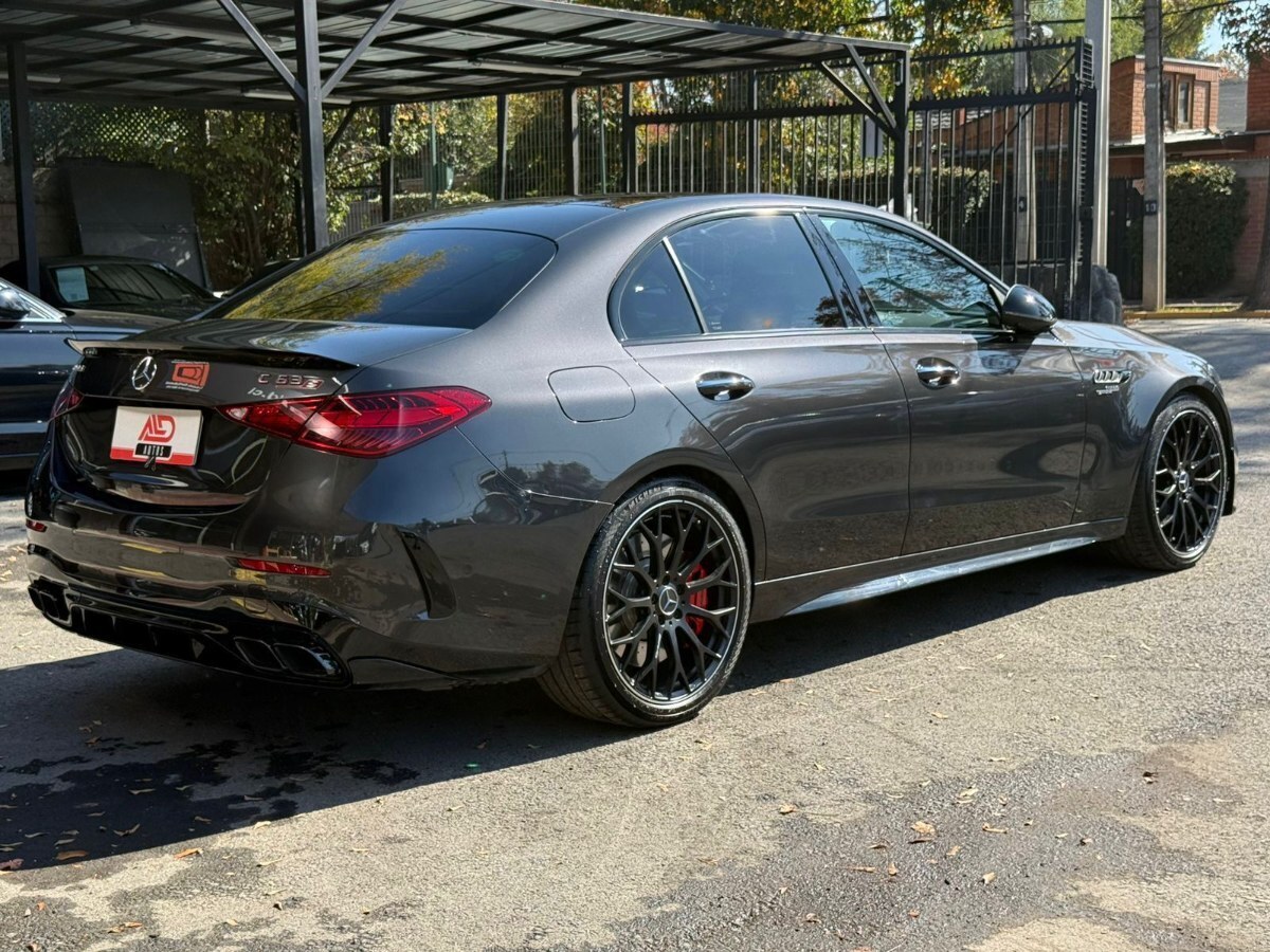 MERCEDES-BENZ C63 AMG S E PERFORMANCE foto 4