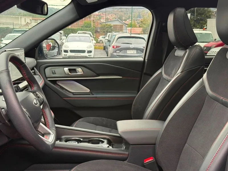 Ford EXPLORER ST 3.0 BITURBO AWD foto 17