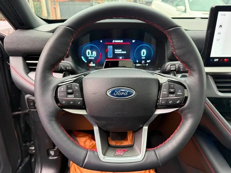 Ford EXPLORER ST 3.0 BITURBO AWD foto 9