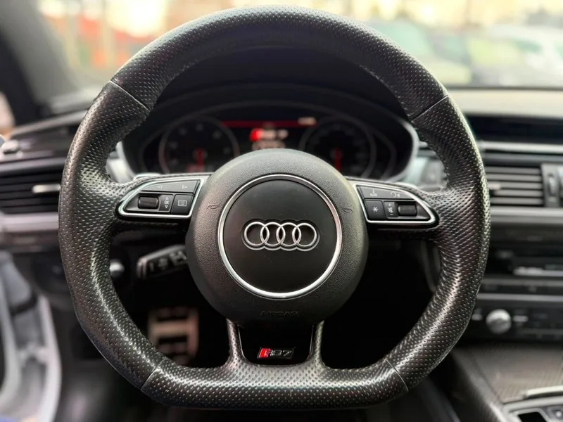 Audi RS7 4.0 BITURBO QUATTRO foto 10