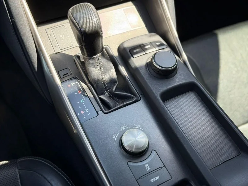 Lexus IS 200 2.0 TURBO foto 17