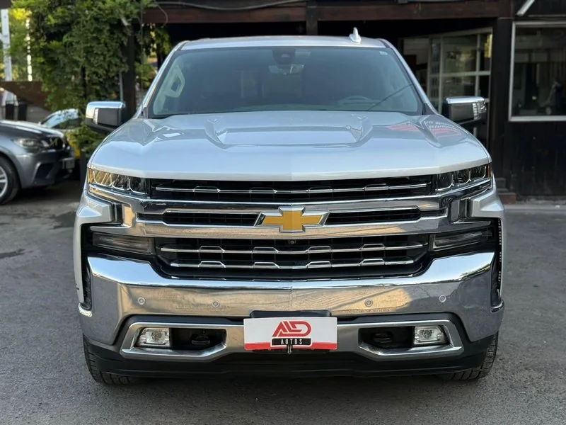 Chevrolet SILVERADO LTZ 5.3 foto 2