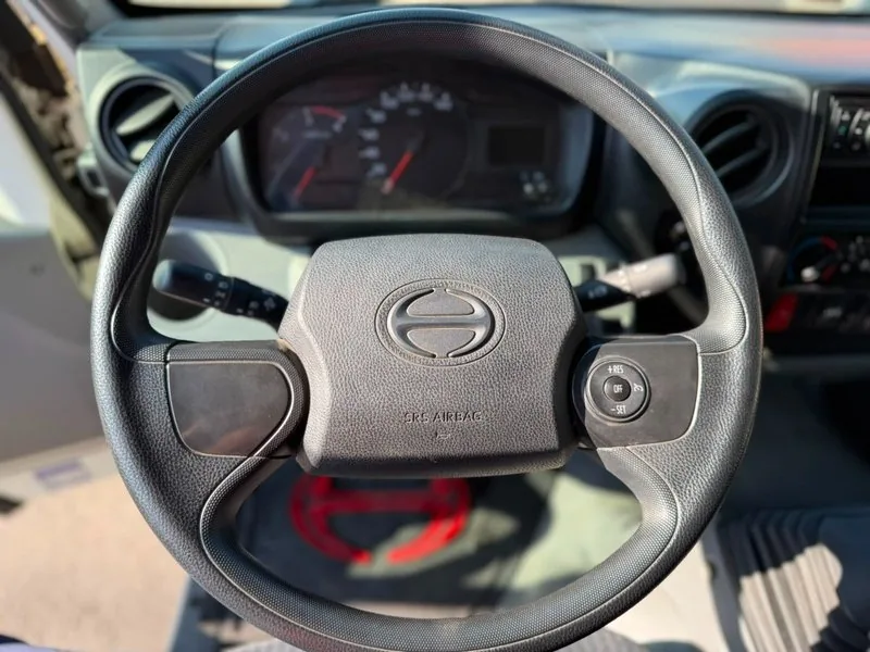 Hino XZU foto 9