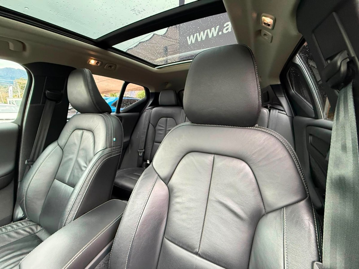 VOLVO XC40 foto 10