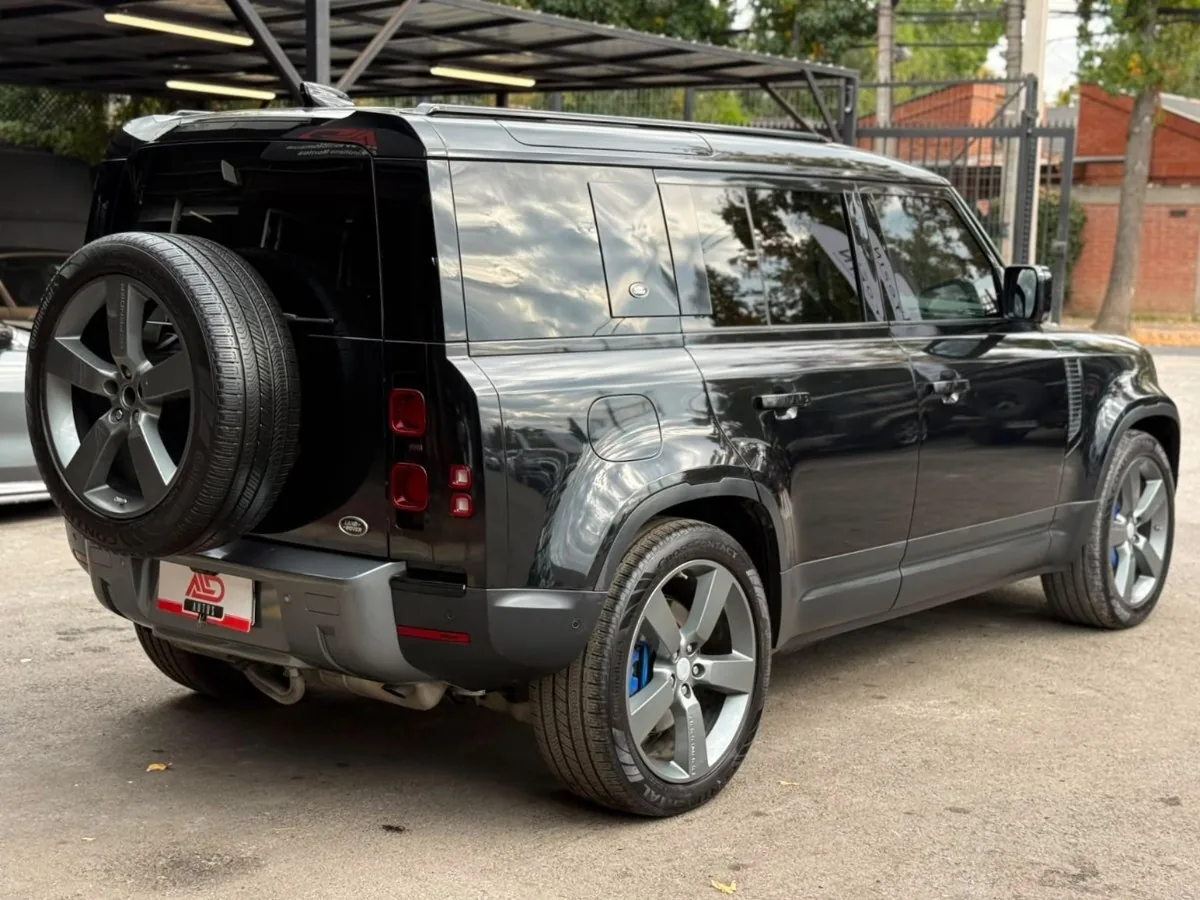 LAND ROVER DEFENDER 110 foto 3