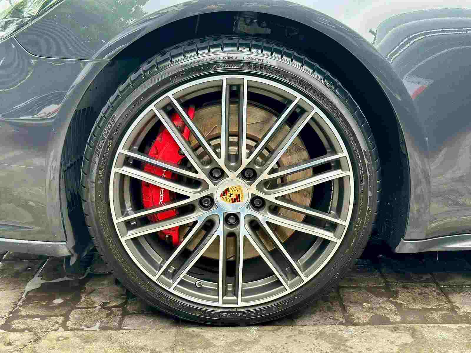 Porsche Panamera foto 15