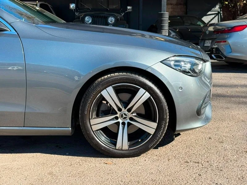 Mercedes-Benz C200 foto 7
