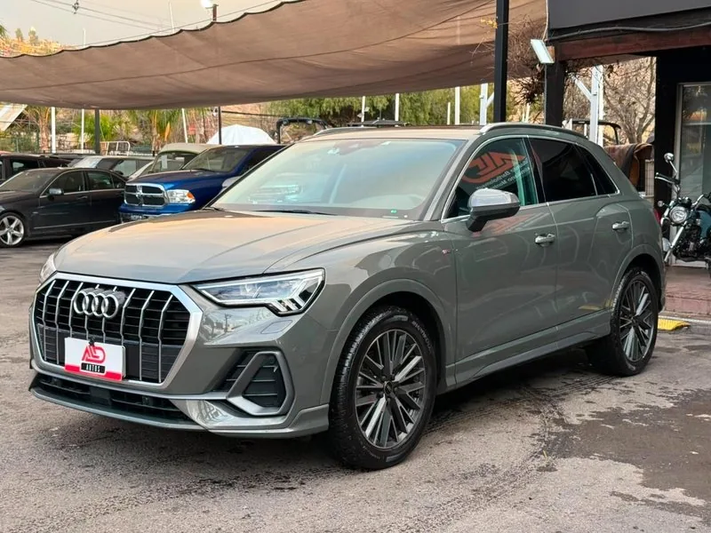 Audi Q3 35 TFSI S LINE foto 1