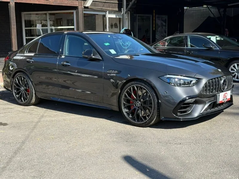 Mercedes-Benz C63 AMG S E PERFORMANCE foto 3