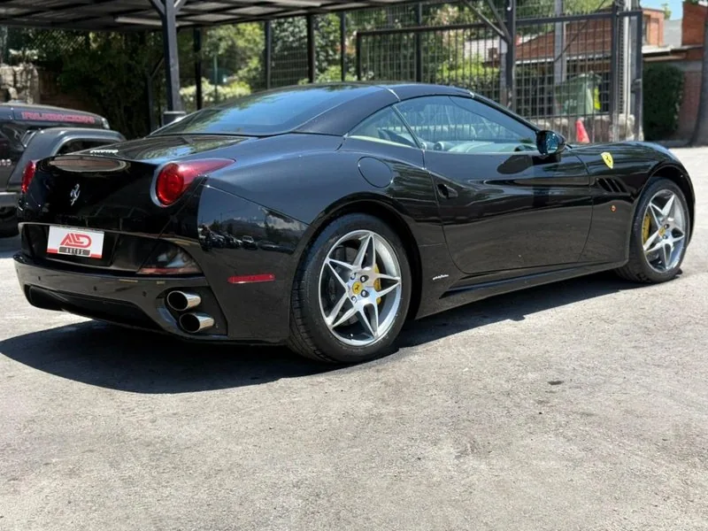 Ferrari CALIFORNIA F149 4.3 foto 4