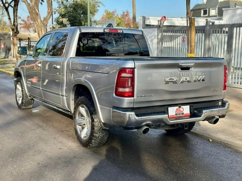 Ram 1500 LIMITED 5.7 foto 6
