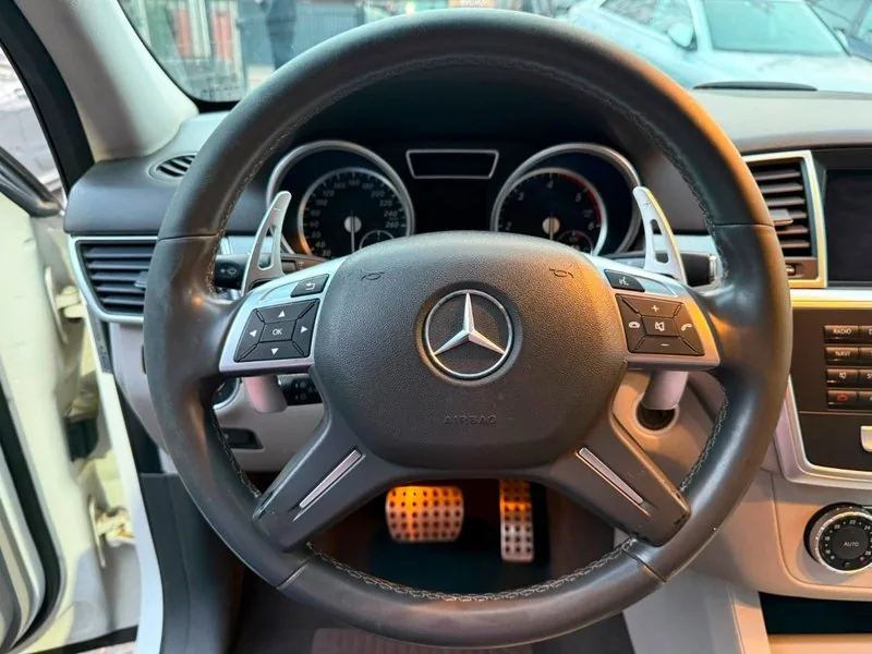 Mercedes-Benz ML 250 4 MATIC 2.2 DIESEL foto 8