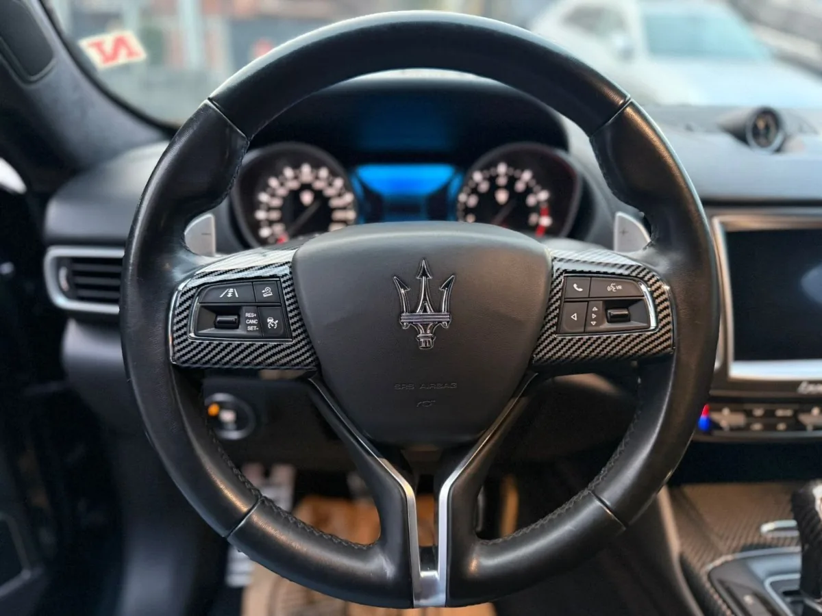 Maserati Levante S foto 11