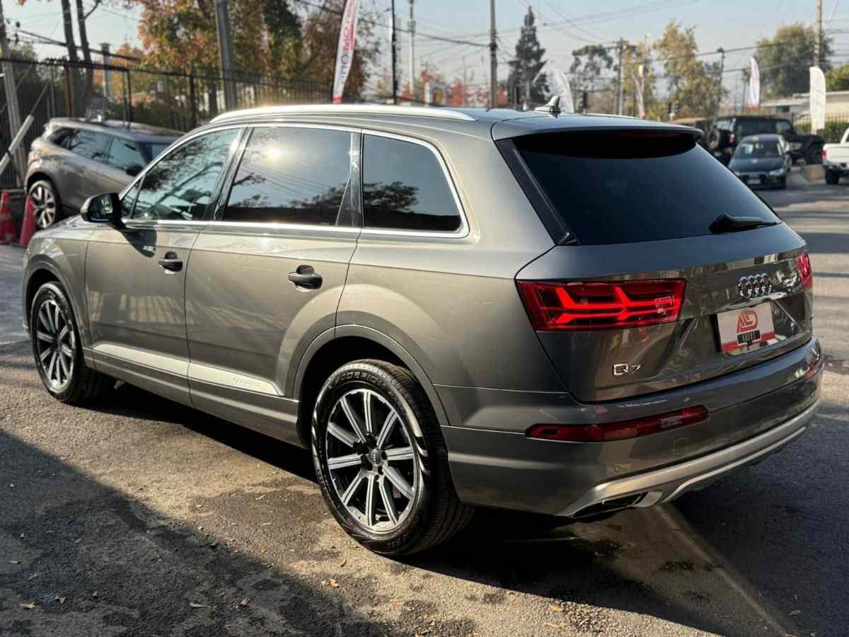 Audi Q7 foto 7