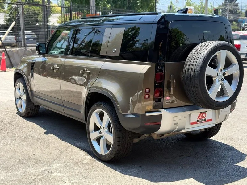 Land Rover Defender 110 First Edition foto 6