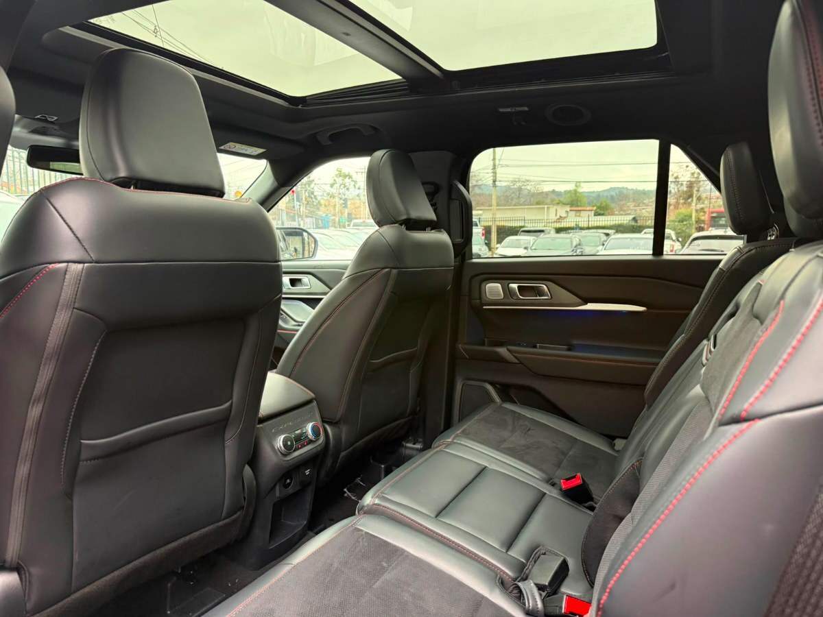 Ford Explorer ST 3.0 Biturbo AWD foto 16
