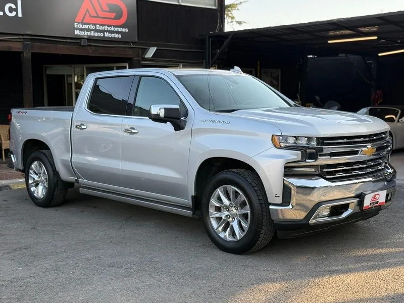 Chevrolet SILVERADO LTZ 5.3 foto 3