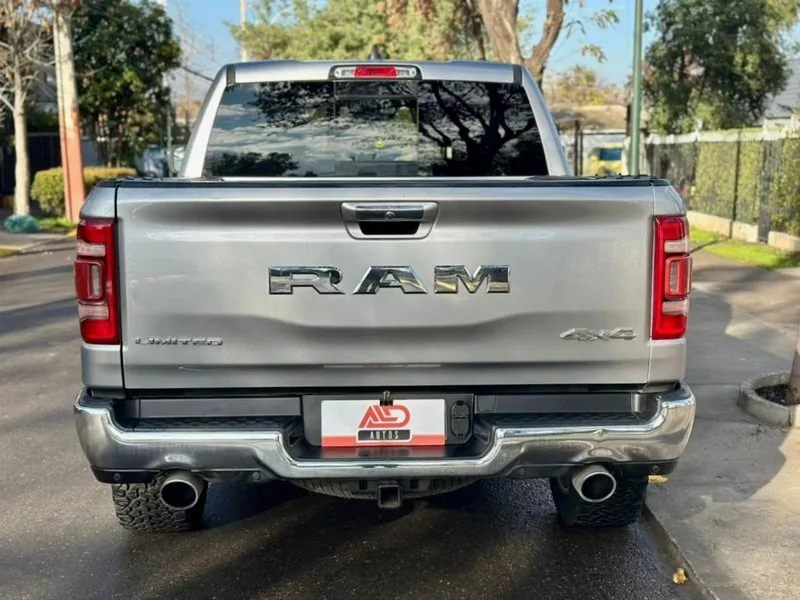 Ram 1500 LIMITED 5.7 foto 5