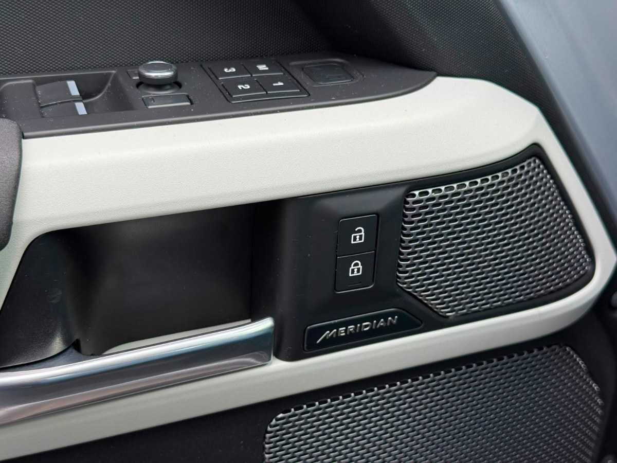 Land Rover Defender 110 foto 9