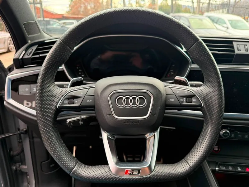 Audi RS Q3 Sportback foto 12