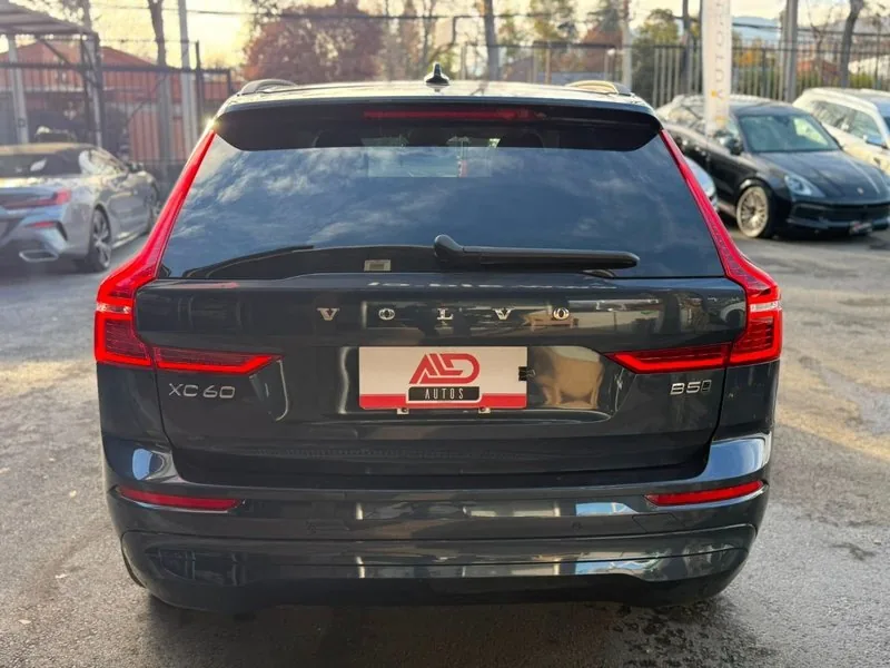 Volvo XC60 2.0 B5 AWD foto 5