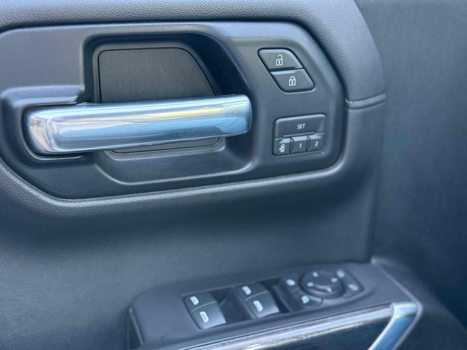 Chevrolet Silverado LTZ foto 9