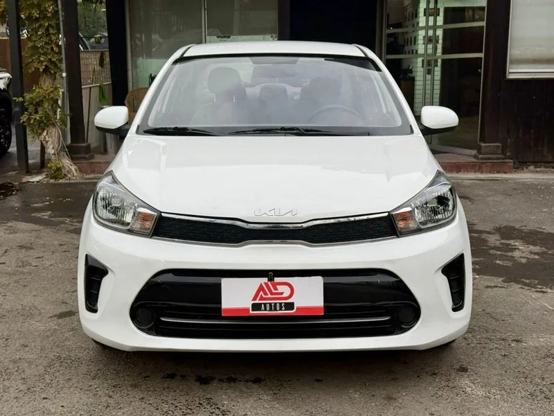Kia Soluto foto 2