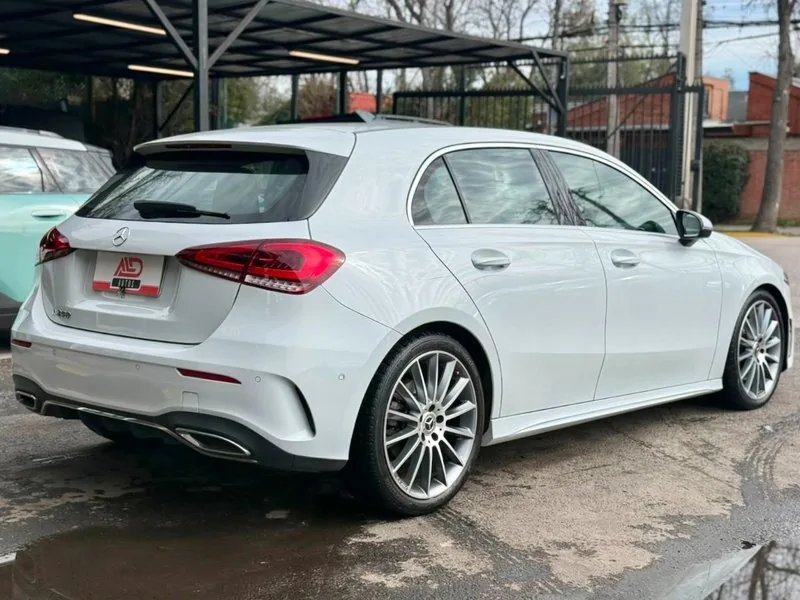 Mercedes-Benz A200 AMG LINE 2.0 foto 4