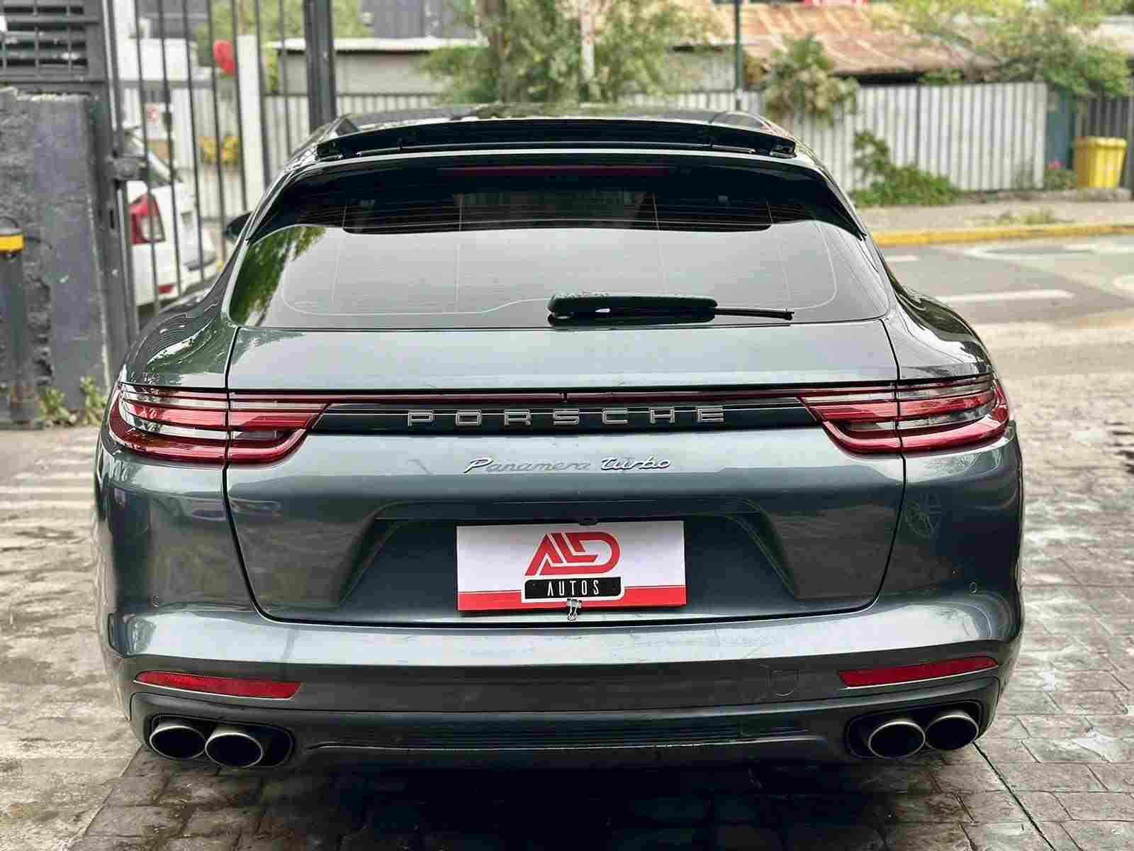 Porsche Panamera foto 6