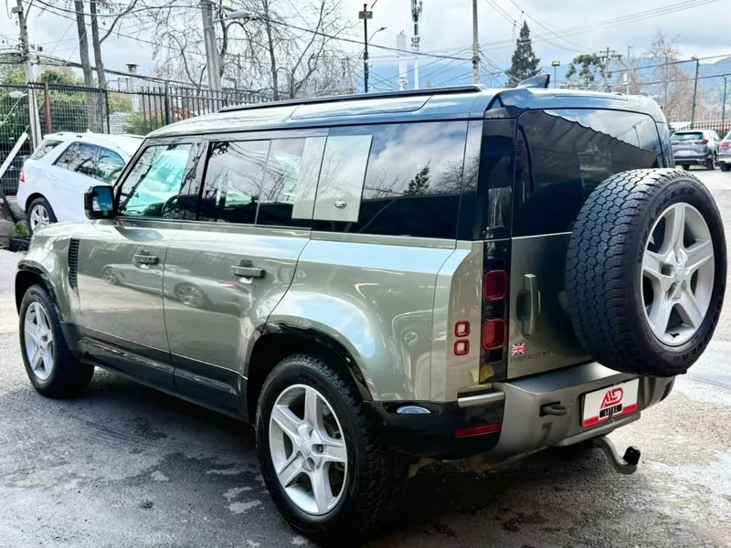 Land Rover DEFENDER 110 X DYNAMIC 3.0 foto 6