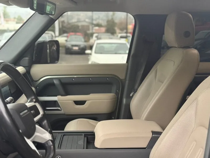 Land Rover DEFENDER 110 FIRST EDITION foto 15