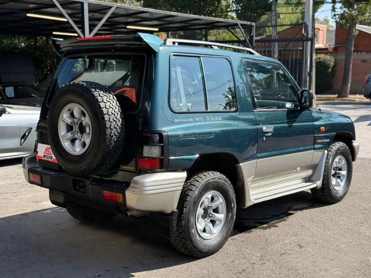 Mitsubishi Montero foto 4