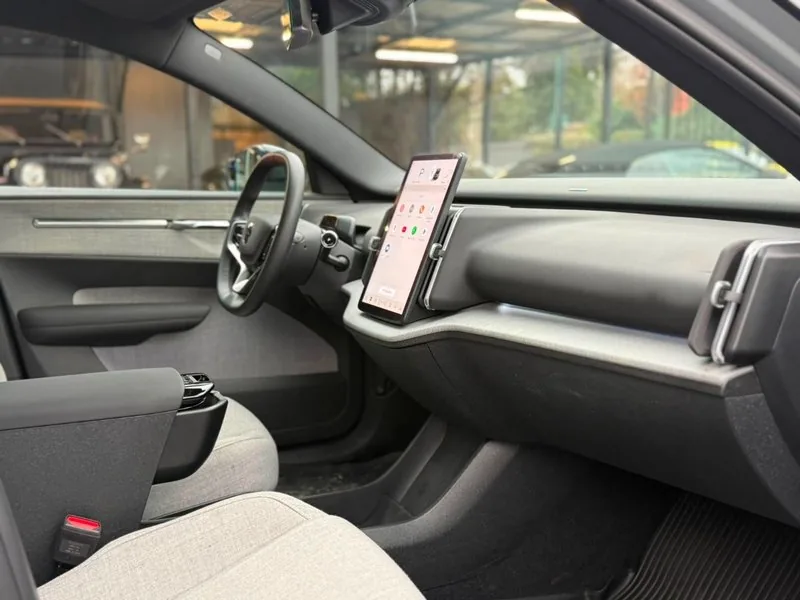 Volvo EX30 E60 ULTRA AT foto 12
